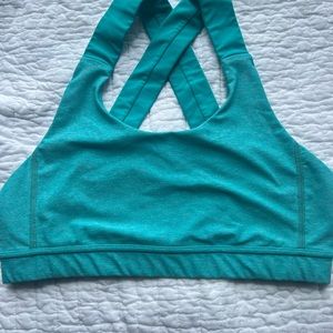Lulu lemon bra - has very small dot showing one picture , no tags size s - m